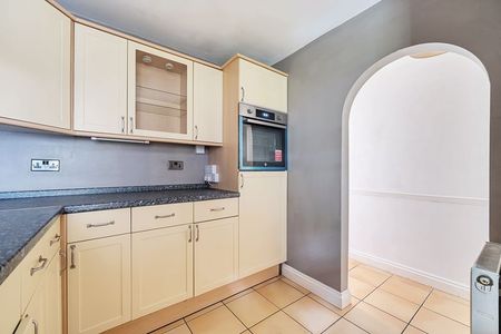 Filmer Grove, Godalming, Surrey, GU7 - Photo 4