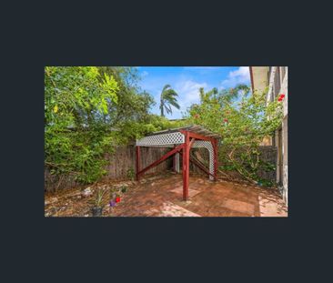 A Private Courtyard Retreat In A Convenient Wembley Location - Photo 6