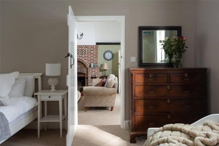 3 bedroom detached house to rent - Photo 4