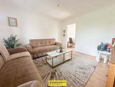 3 bedroom end of terrace house to rent - Photo 2