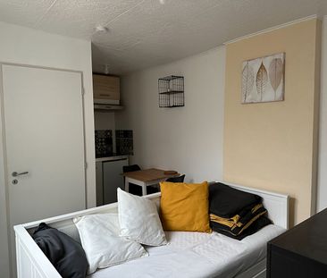 Location appartement 1 pièce, 14.33m², Rochefort - Photo 3