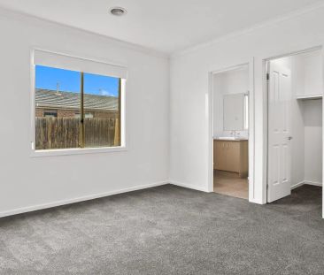 Modern 3-Bedroom Family Home in Kurunjang - Photo 1
