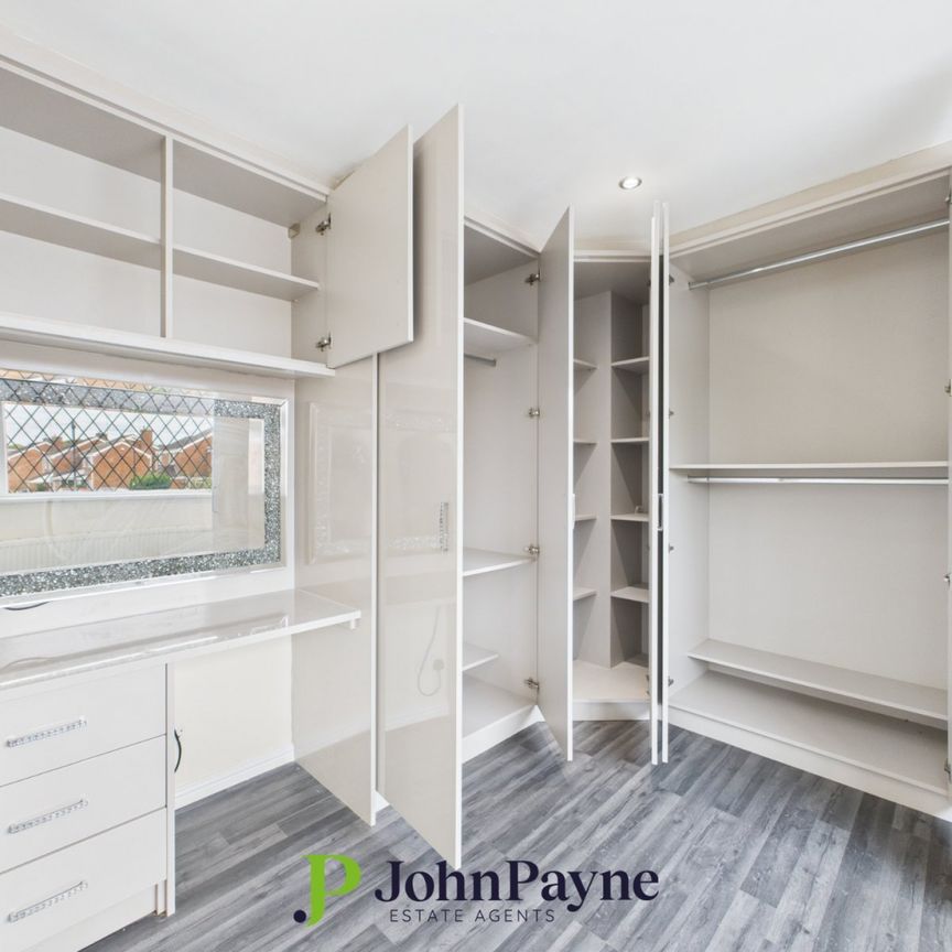 Chatsworth Rise, Styvechale, Coventry, CV3 5NS - Photo 1