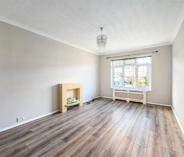 5 bedroom semi-detached house to rent - Photo 1