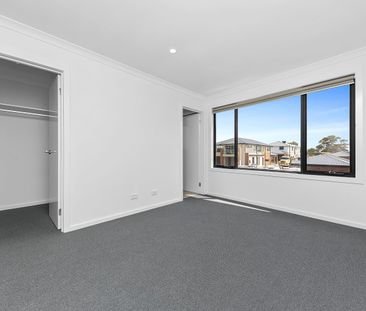 Modern Living - Photo 2