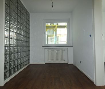 *** modernisierte 2-Zimmer-Wohnung mit Balkon und Aufzug! *** - Photo 5