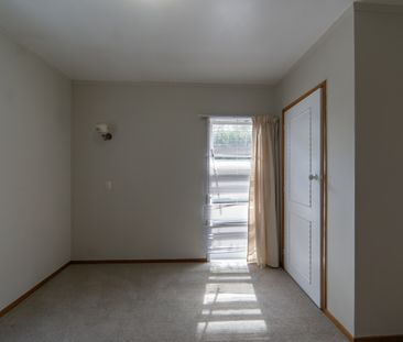 Four Bedroom Home Close to The University - Photo 6