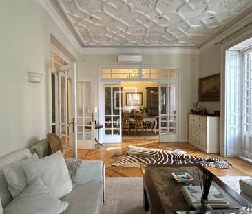 Excellent 4 Bedroom apartment for rent in Almagro, Madrid - Photo 6