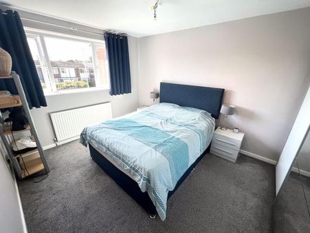 3 bedroom terraced house to rent - Photo 2