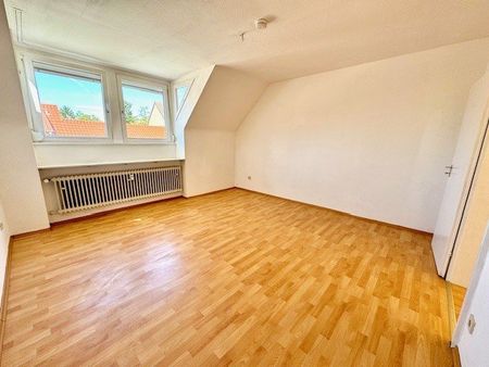 Großzügige 3 ZKB-Dachgeschoßwohnung in MA-Neckarau. - Photo 5