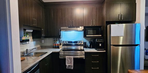 Apartment 3 1/2 - Photo 2