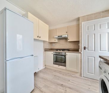 2 bedroom semi-detached bungalow to rent - Photo 6