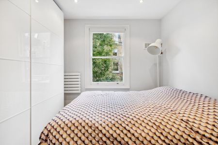 1 Bed Flat, Chesilton Road, SW6 - Photo 3