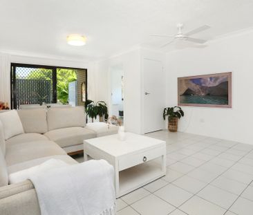 RENOVATED GROUND FLOOR UNIT IN MERMAID WATERS - Photo 6