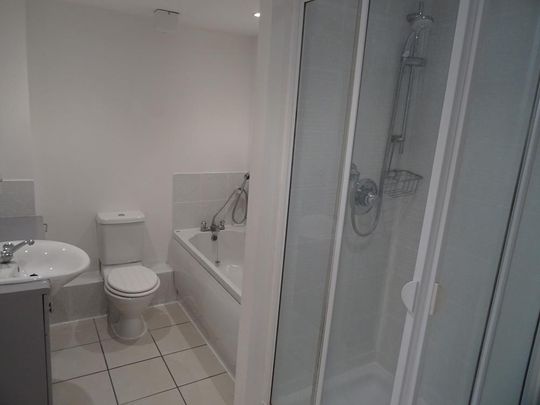 Available 2 Bed Apartment - Photo 1