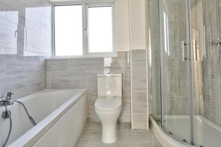 4 bedroom house to rent - Photo 4