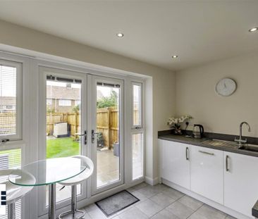 Lancaster Gardens, Doncaster - Photo 4
