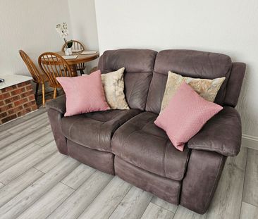 2 Bed End Terrace, Keedonwood Road, BR1 - Photo 3