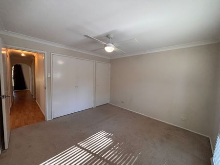 Neat & tidy 3 bedroom family home - Photo 3