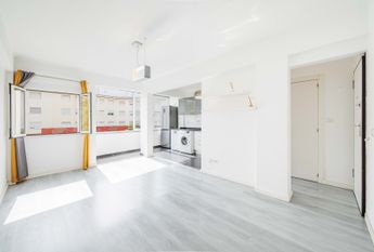 APARTAMENTO T4 EM ALFRAGIDE MOBILADO