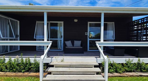 Cozy 2 Bedroom Home Central Waipu - Photo 1