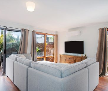 Stylish Townhouse Between City and Sea - Photo 5