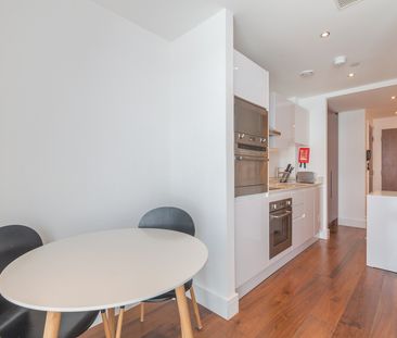 Studio Flat, Duckman Tower, E14 - Photo 5