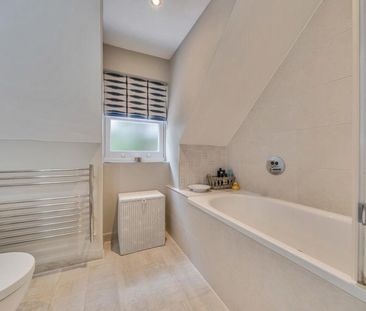 4 bedroom terraced house to rent - Photo 5