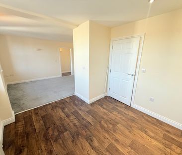 Sherborne Road, Yeovil, Somerset - Photo 2