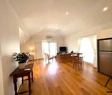 Spacious Free Standing Studio Apartment - Photo 1