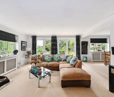 5 bedroom detached house to rent - Photo 3
