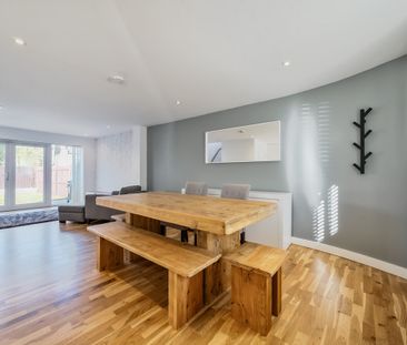 Grove Road, London, SW19 - Photo 5