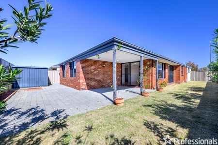 44 Aquamarine Parade, Karnup WA 6176 - Photo 4