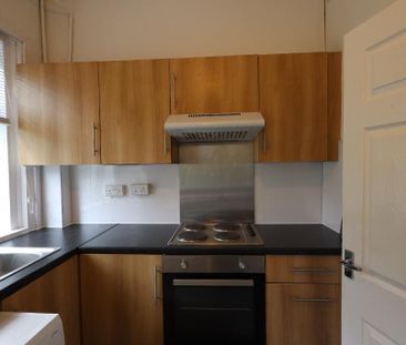 2 bedroom flat to rent - Photo 6