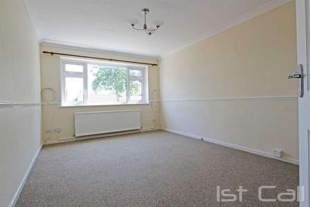 Tankerville Drive, Leigh On Sea, SS9 - Photo 5