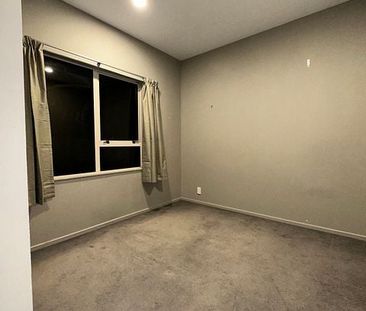 3 Bedrooms, Spacious, Quiet, Harbour Views - Photo 3