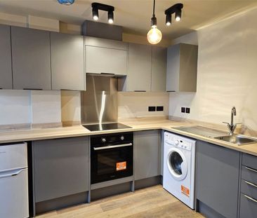 Holgate Court, RM1, Romford - Photo 1
