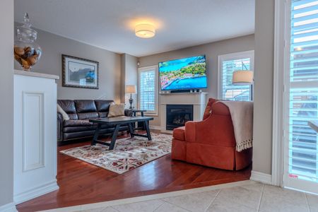 For Lease - 23 Northgrove Crescent, Whitby, Ontario - Photo 3