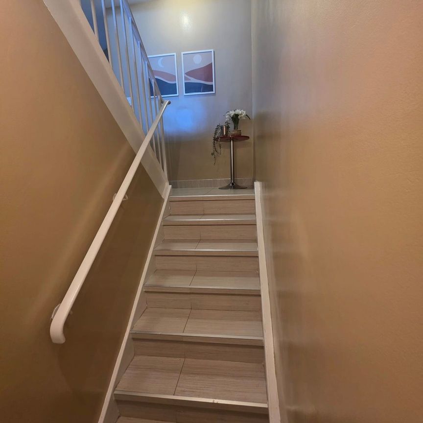 For Lease - 188 Mill Street Unit# 407, Brampton, Ontario - Photo 1