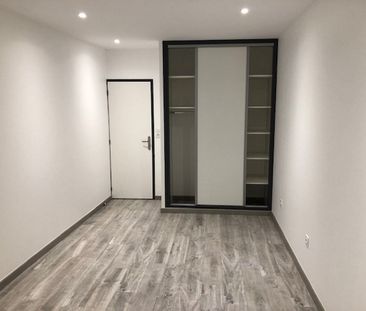 Location Appartement 3 pièces 79m² - Photo 2