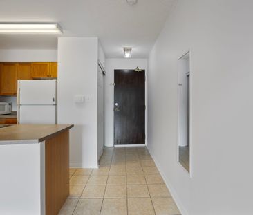 For Lease - 51 Baffin Court Unit# 713, Richmond Hill, Ontario - Photo 4