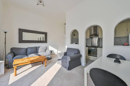 2 bedroom flat to rent - Photo 3