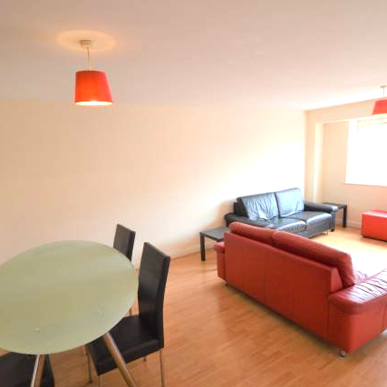 3 bedroom apartment to rent Royal Plaza, 2 Westfield Terrace, Sheffield, S1 - Photo 1