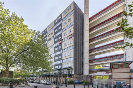 Strasburg Road, London, SW11 5JG - Photo 2