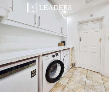 Princess Margaret Road, East Tilbury, RM18 - Photo 5