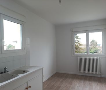 Location Maison 4 pièces 110m² VILLENEUVE TOLOSANE 31270 - Photo 3