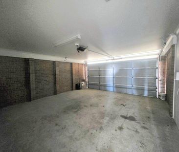 Modern Four Bedroom Family Home - Photo 6