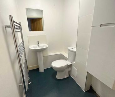 OIRO £1,750 pcm - Available 06/12/2025 - Unfurnished - Photo 6