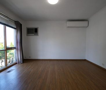 Quaint 3-Bedroom Home in Prime Parkdale Location - Photo 6