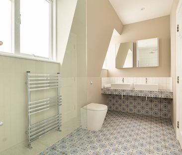 Eaton Mews South - Photo 2